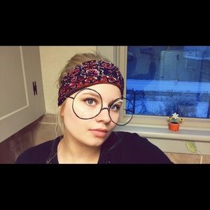 Meet your Posher, Eve